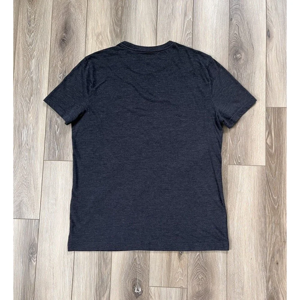 Banana Republic Charcoal Gray White 45RPM Graphic T-shirt Adult Size Large